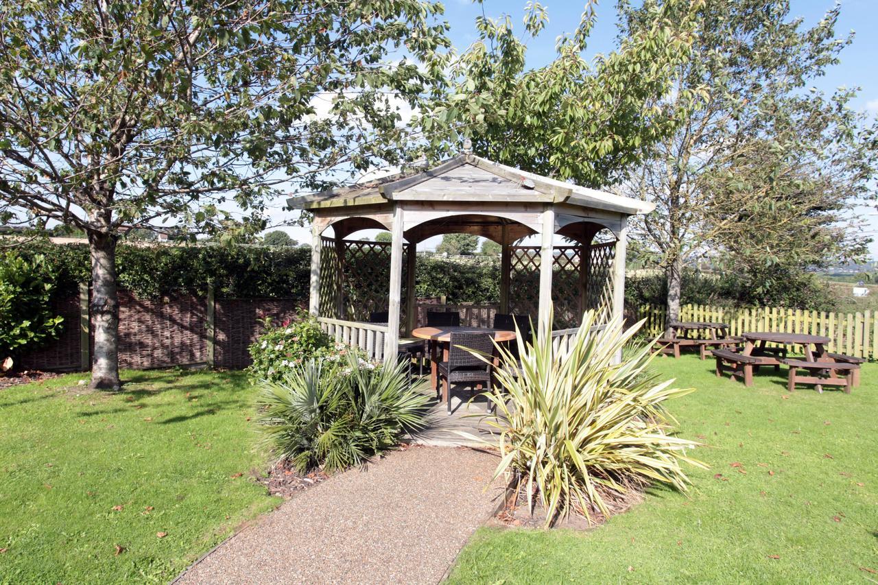 Fox & Goose, Barrow Gurney By Marston'S Inns Felton  Экстерьер фото